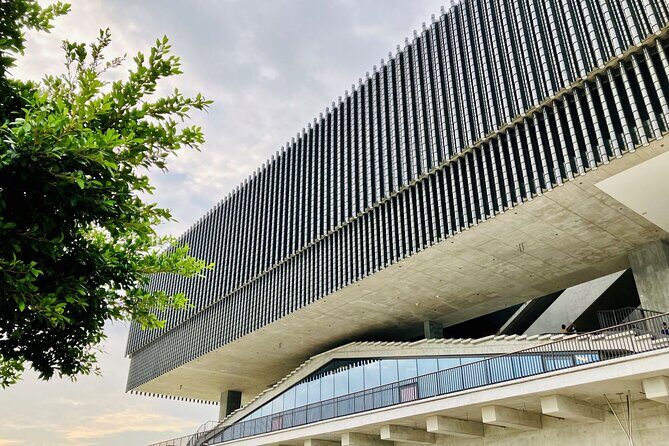 Hong Kong Private Tour in M Museum and Lai Chi Kok Trade District - An In-Depth Look at the Tour