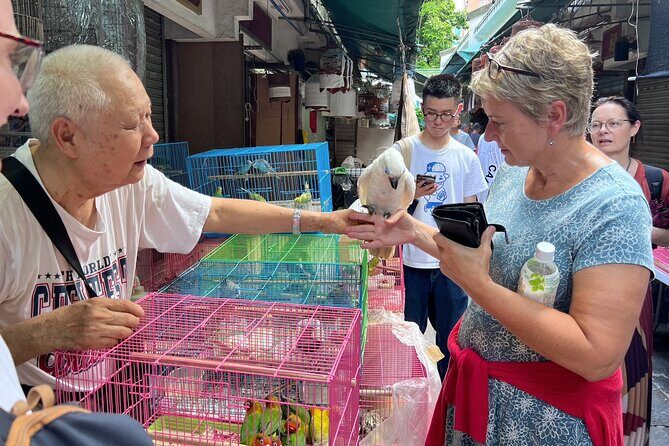 Hong Kong Private Tour with Master Storyteller (Full or Half Day) - FAQ