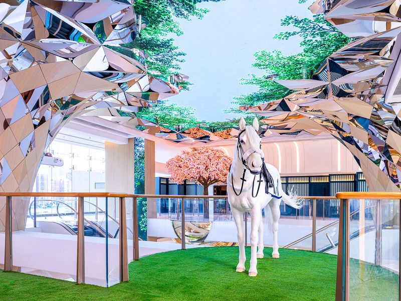 Hong Kong Racecourse with F&B Experience - Food vouchers help, but check the fine print