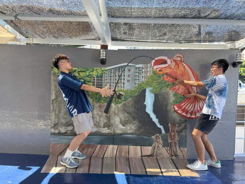 Hong Kong: Sampan Tour, Lamma Island, and Seafood Lunch - FAQ