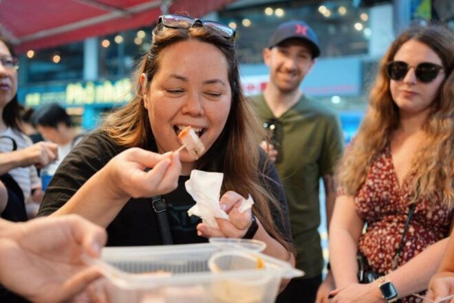 Hong Kong: Street Food Tasting Tour in Old Town Central - Customer Testimonials