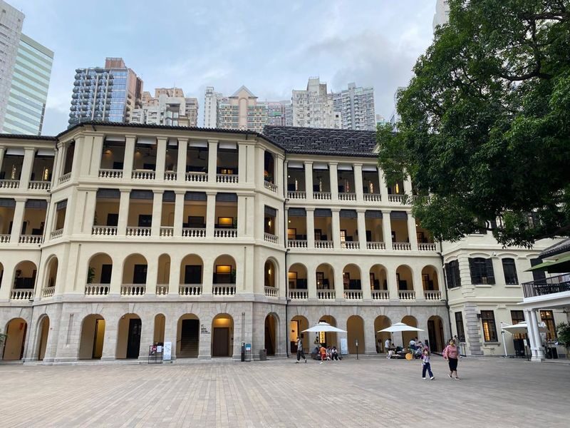 Hong Kong Tai Kwun and Victoria Peak Half-Day Small Group Tour - The Peak Tram leads to the evening’s big view