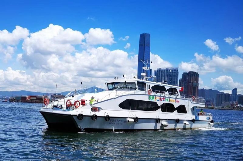 Hong Kong Water Taxi - What to know before you book
