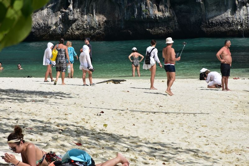 Hong & Paradise Island Maritime Odyssey by Speedboat from Krabi - Hong Island’s beach and cliff-ringed lagoon