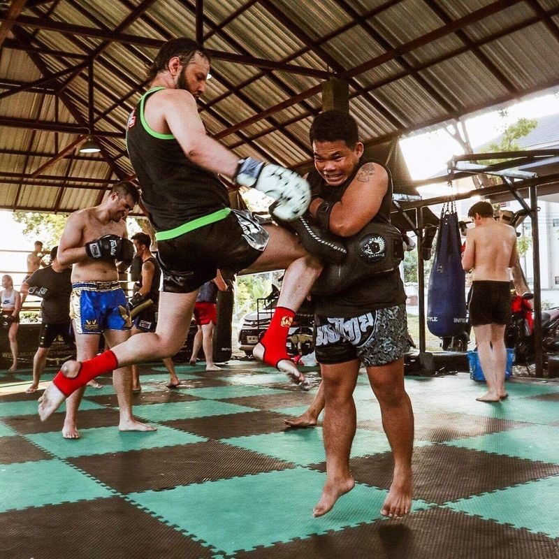 Hong Thong Muay Thai Class in Chiang Mai - One hour with a coach, not a group workout