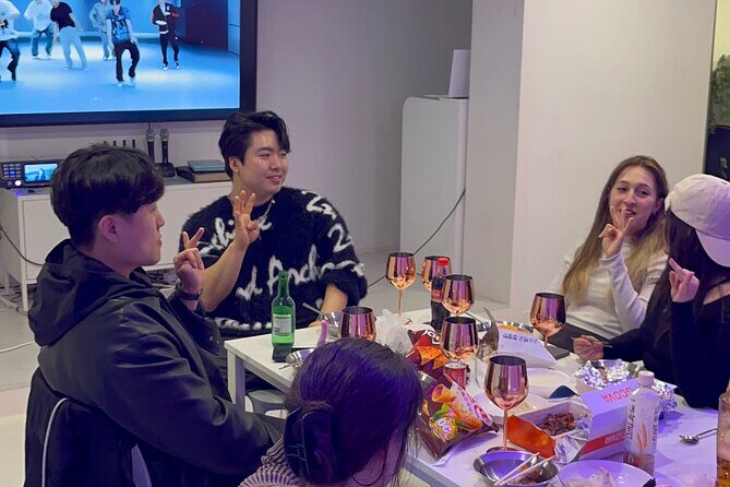 Hongdae Night Culture/Food/Drinking game Tour with K-space - A Deep Dive into the Hongdae Night Culture Tour