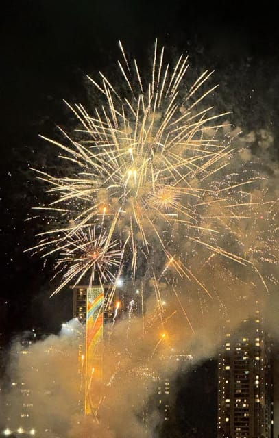 Honolulu: Friday Night Fireworks Catamaran Cruise W/ Drinks - Good To Know