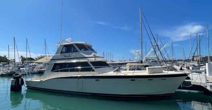 Honolulu: Private Luxury Yacht Cruise With Guide - Experience Highlights