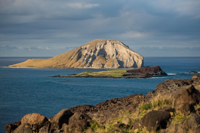 Honolulu Sea-Cliff With Sunset Photo Adventure - Verify Pickup Time and Location