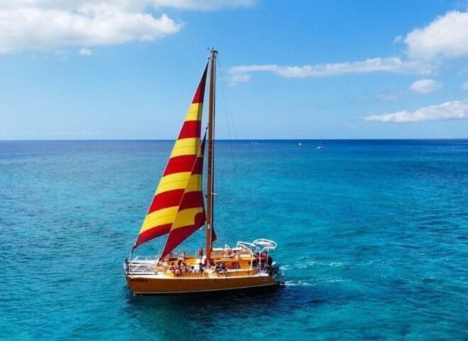 Honolulu: South Shore Open Sail - Booking and Cancellation