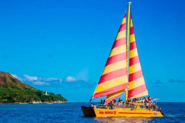Honolulu: South Shore Open Sail - Scenic Views and Ocean Spray