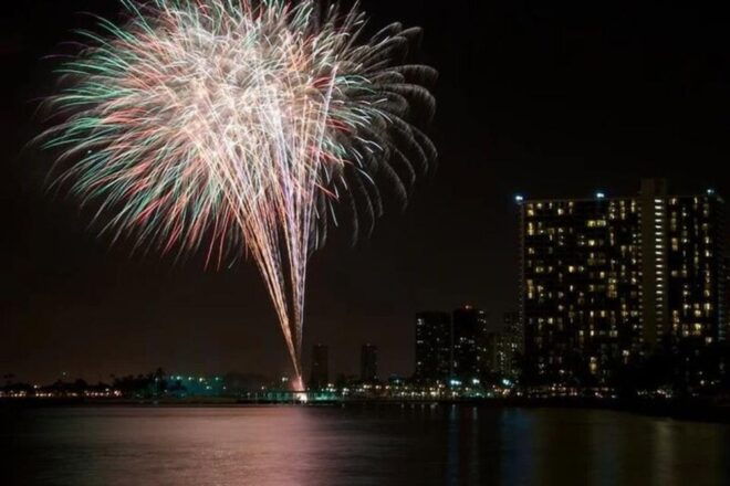 Honolulu: Waikiki Fireworks Catamaran Cruise - Customer Reviews and Ratings