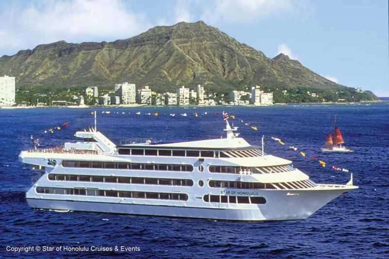 Honolulu: Whale Watching Cruise with Breakfast - The Breakfast and In-Flight Comfort