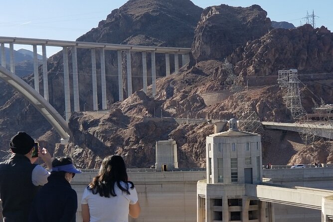 Hoover Dam Tour by Luxury SUV - Recommended Tour Guides
