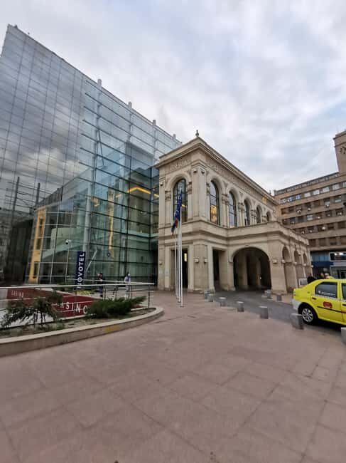 Hop-on Hop-off minibus Tour of Bucharest & Village Museum - Who Should Consider This Tour?