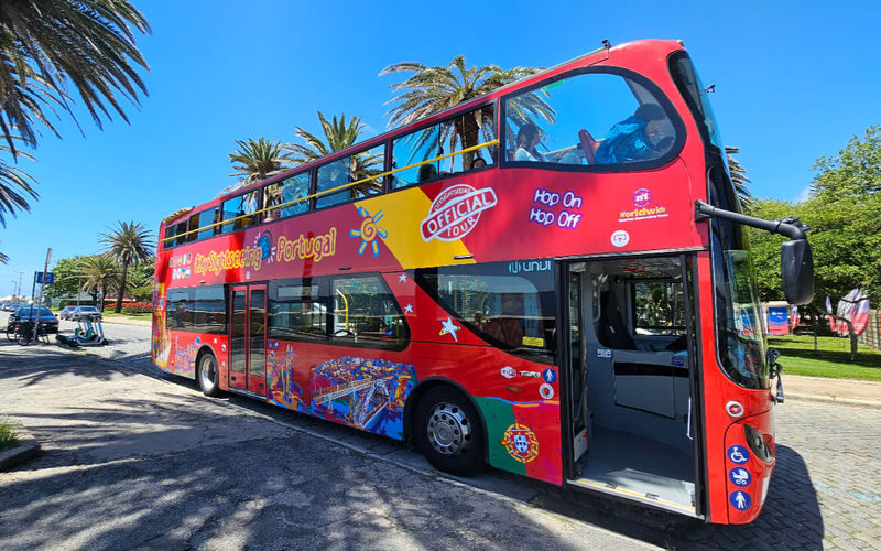 Hop-On Hop-Off Porto Bus Tour - Getting Your Bearings on Porto’s Two Bus Routes