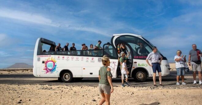 HOP ON- HOP OFF SAND DUNES, CORRALEJO CITY and LA OLIVA - Tour Highlights