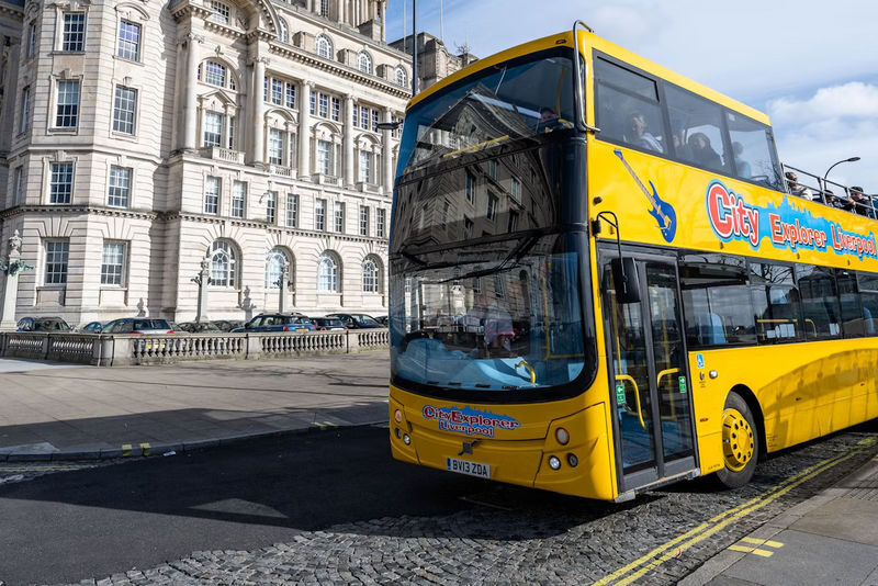 Hop-On Hop-Off Sightseeing Bus Tour and River Cruise in Liverpool - Link the ferry and Albert Dock sights