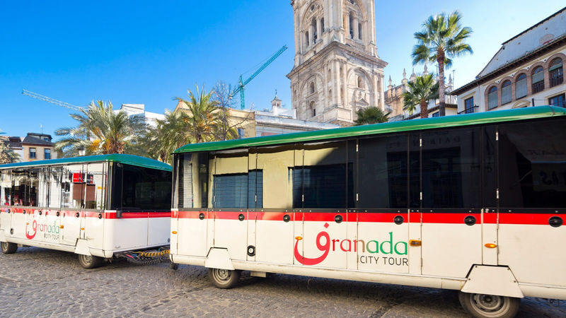 Hop-on hop-off Train in Granada - At a glance