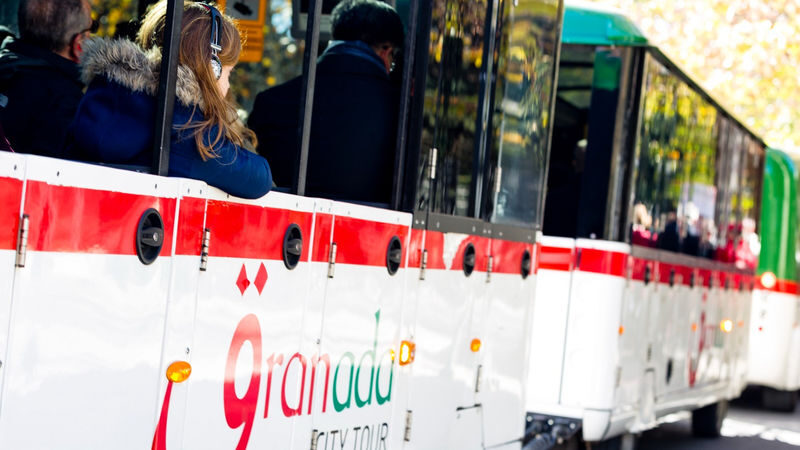 Hop-on hop-off Train in Granada - Plaza Nueva, Paseo de los Tristes and the viewpoints