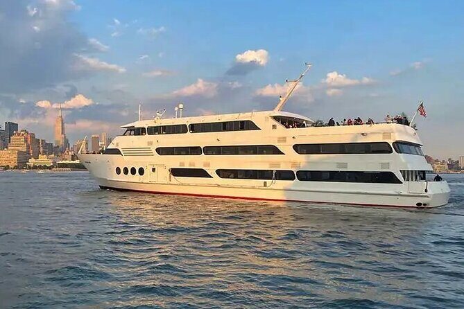 Horizons Edge Fourth of July NYC Fireworks Cruise - Setting the Scene: What to Expect from the Itinerary