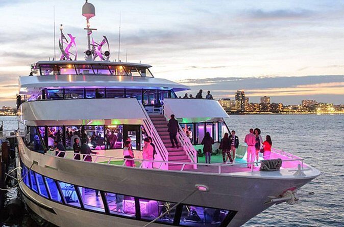 Hornblower Infinity New York New Year's Eve Party - Who Should Consider This Experience?