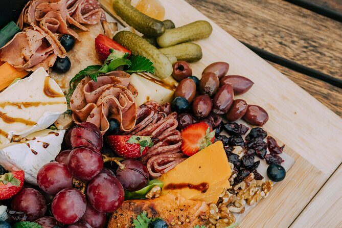 Horse and Carriage Wine Tour in Marlborough with Lunch - What Travelers Can Expect