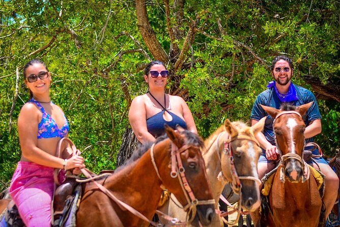 Horse Riding on Macao Beach - Group Size & Logistics