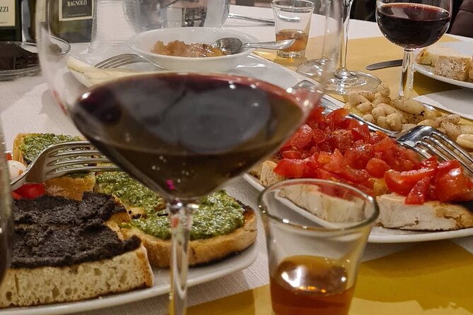 Horseback Ride and Poolside Day Chillout With Tuscan Lunch - Inclusions and Features