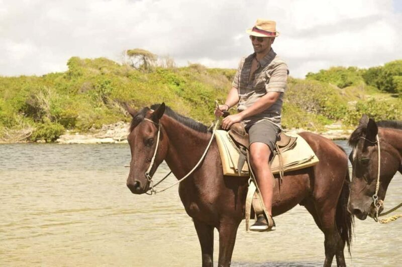 Horseback riding, coffee, chocolate tasting and Macao beach - What to Expect from This Tour