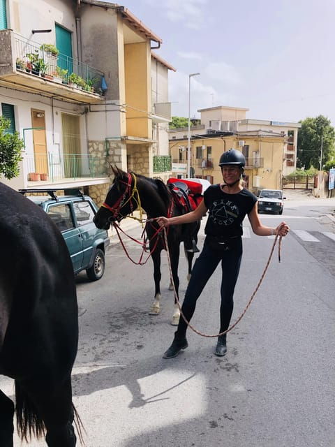 Horseback Riding in the Surroundings of Sciacca - Culinary Delight: Sicilian Cannoli