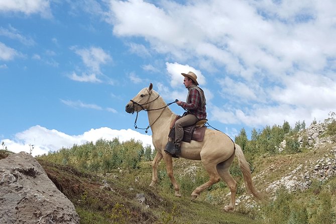 Horseback Riding Thru the Mountains of Cusco - Overview and Features of the Tour
