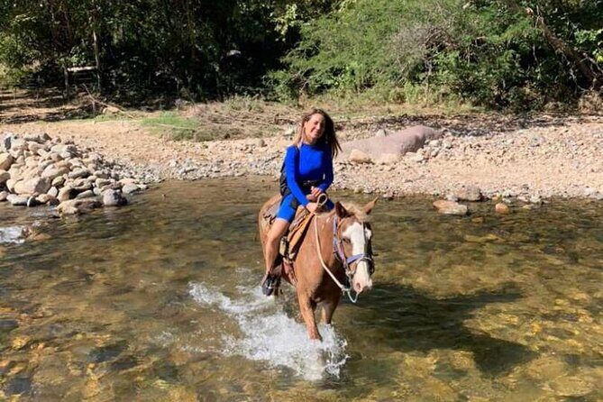 Horseback riding to visit the waterfall - Introduction