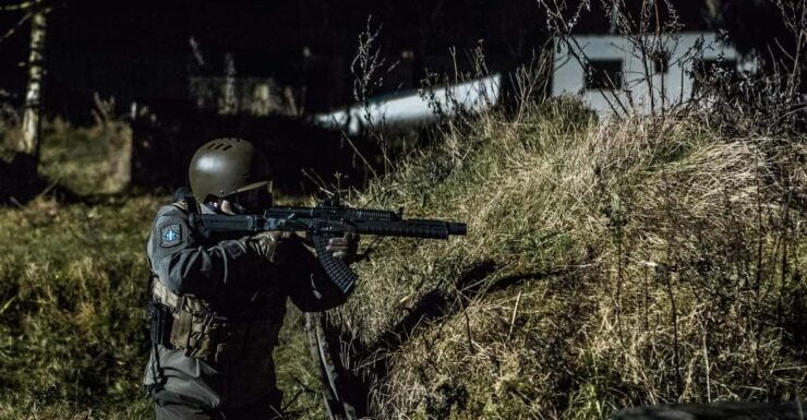 Horst: Airsoft Adventure by Night - Airsoft: A Thrilling Simulation