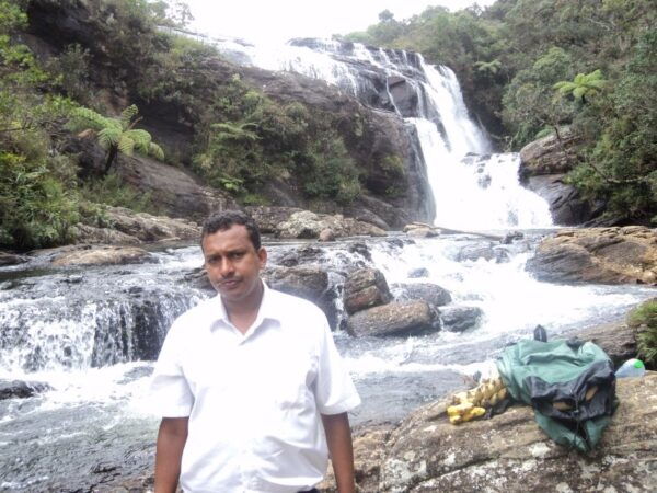 Horton Plains, Worlds End, Bakers Falls & Train Ride - The Sum Up