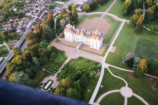 Hot Air Balloon Flight: Loire Valley, Chambord, Chenonceau - Stunning Views of Chambord Castle