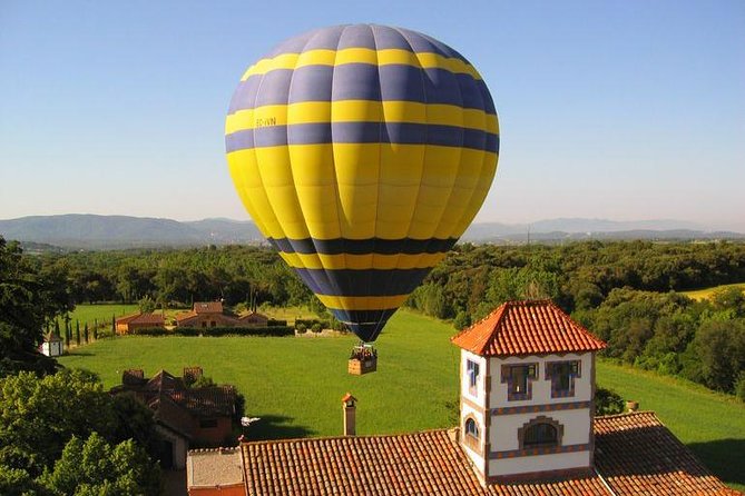 Hot-Air Balloon Flight Over Catalonia With Optional Pick-Up From Barcelona - Inclusions With the Flight Package