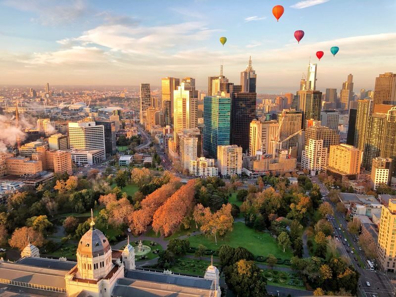 Hot Air Balloon Flight over Melbourne City - A city flight, not a fixed sightseeing circuit