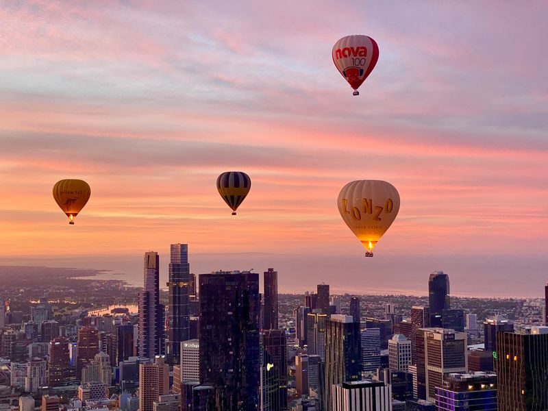 Hot Air Balloon Flight over Melbourne City - What the sunrise view can and cannot promise
