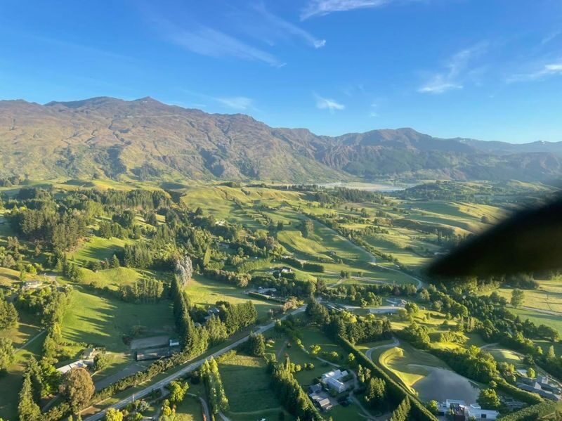 Hot Air balloon Flights from Methven, Mt Hutt Village - An hour above farms, rivers and mountains