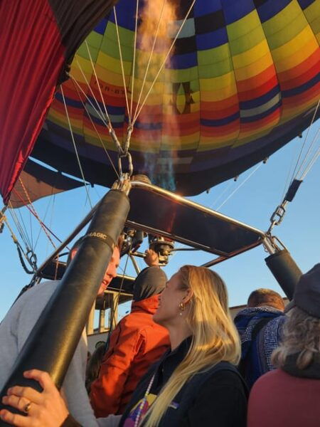 HOT AIR BALLOON +GUIDED TOUR IN THE SKY +BREAKFAST IN A CAVE - Reservation and Payment
