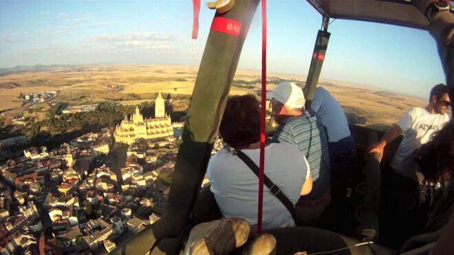 Hot Air Balloon Over Segovia & Hop-On&Hop-Off Touristic Bus - Highlights and Inclusions