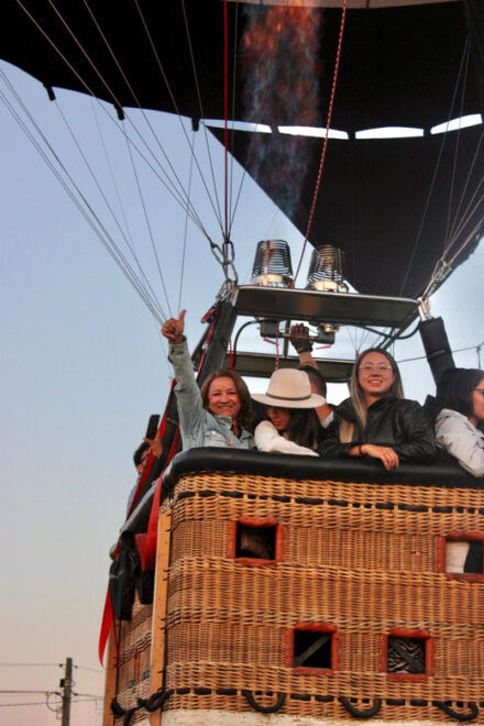 Hot Air Balloon Ride + Breakfast in a Cave + Transportation From CDMX - Customer Reviews