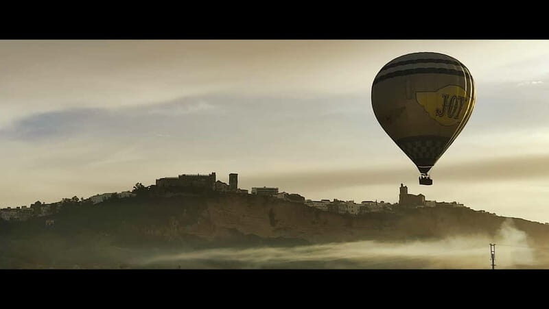 Hot air balloon ride in Arcos de la Frontera (Cádiz) - The Landing and Celebration