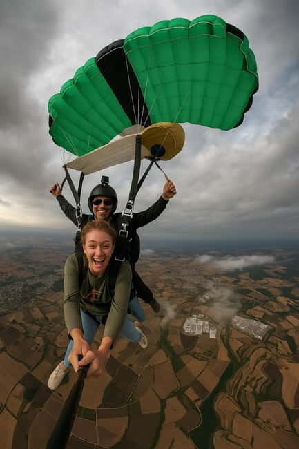 Hot Air Balloon Skydive Over BCN Sunrise Jump + Transport - Good To Know