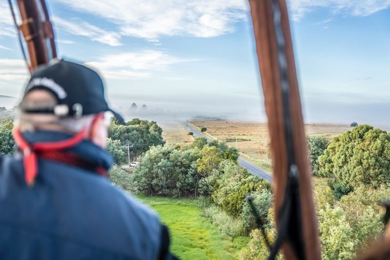 Hot Air Balloon Sunrise Flight Experience in Yarra Valley - Price, breakfast, and what you get