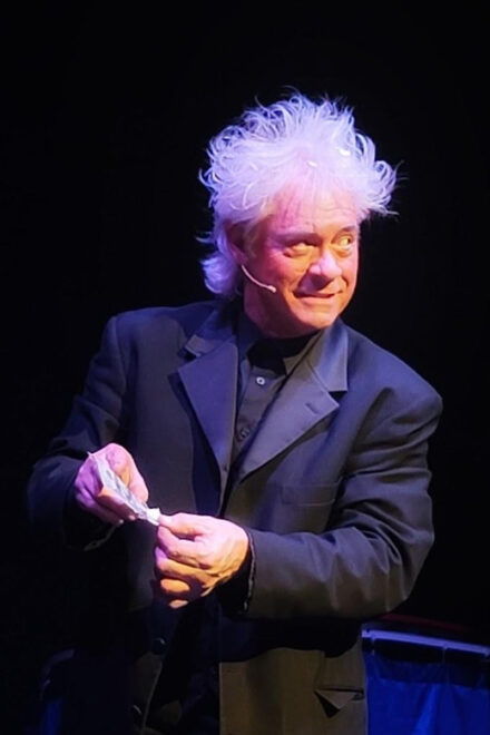 Hot Springs: The Maxwell Blade Theatre of Magic - Show Highlights