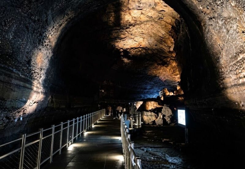 Hotel pick up: Jeju UNESCO Highlights Day Tour with Hotel Pick-Up - Manjanggul’s underground passage