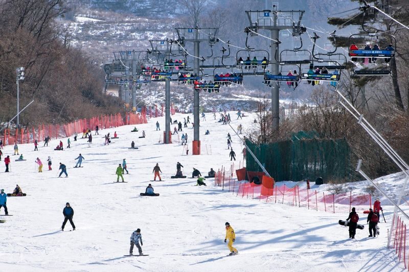 (Hotel Pick-up) Muju Deogyusan Ski & Snow Hiking Day Tour from Busan - What the price really covers