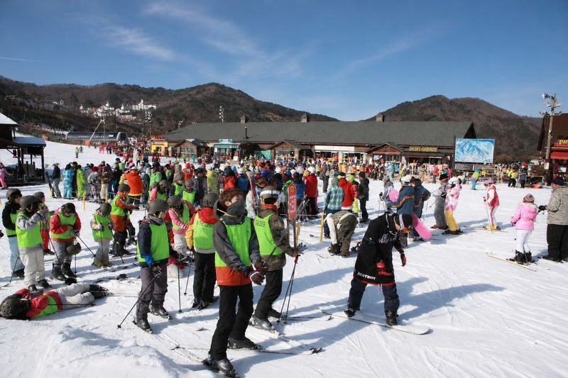 (Hotel Pick-up) Muju Deogyusan Ski & Snow Hiking Day Tour from Busan - The resort-name mismatch matters